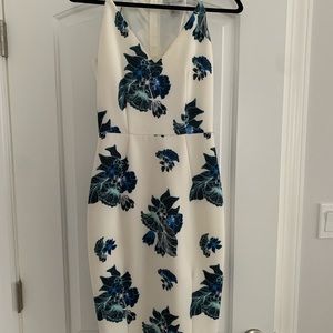 H&M dress size 4 worn once perfect condition